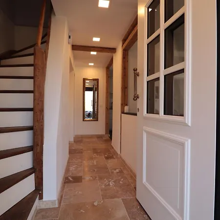 Unter Der Burg Апартаменты Герольштайн