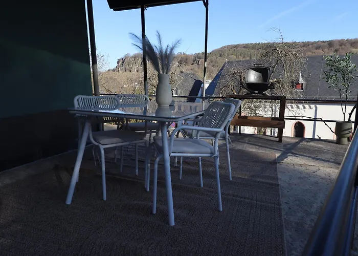 Unter Der Burg Gerolstein